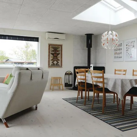 Tatil Evi Three-bedroom Holiday In Haderslev